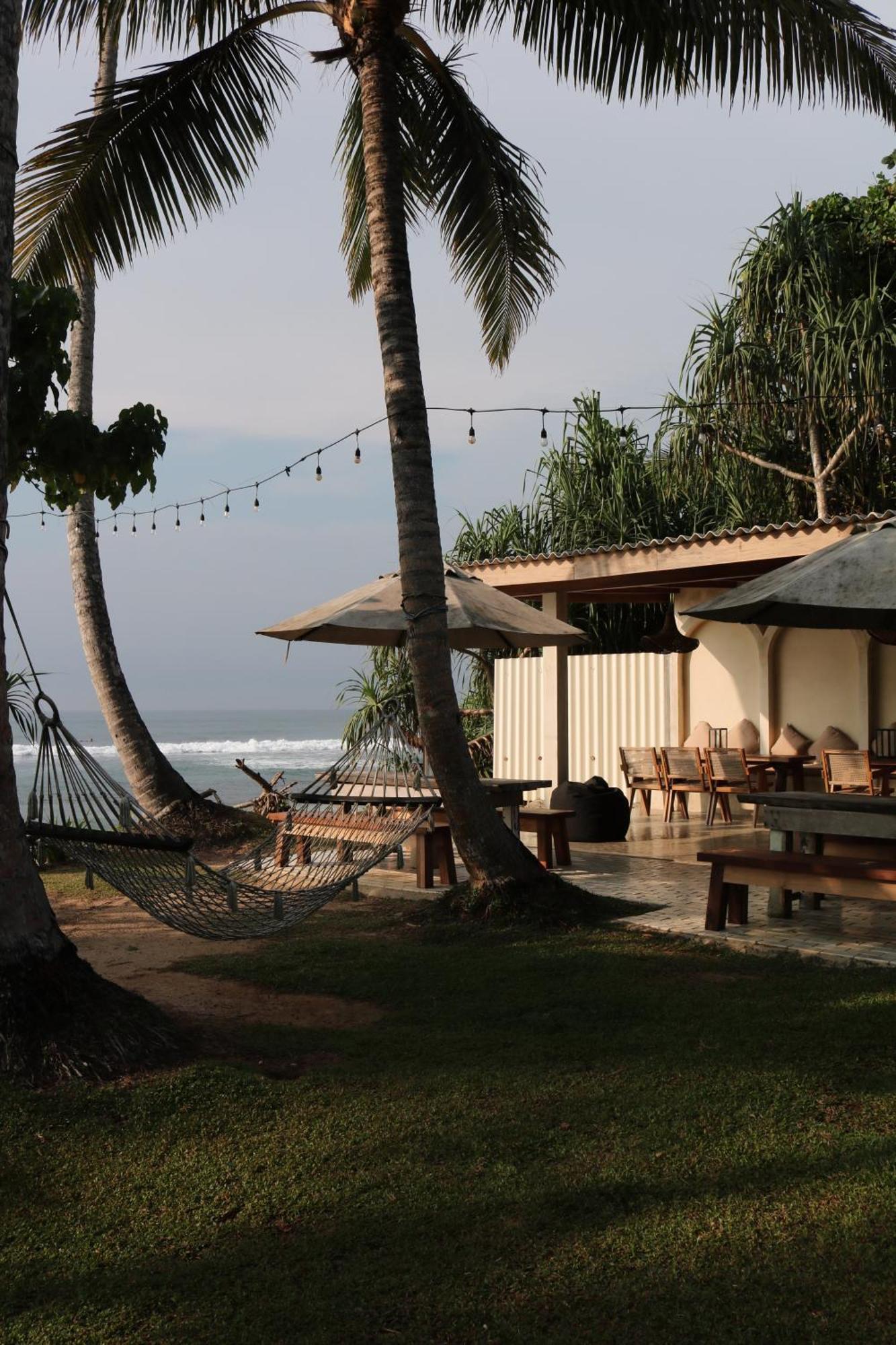 Swell Shacks Hotel Matara Exterior foto